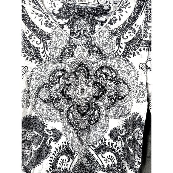 Cato Womens V-Neck Long Sleeve Top With Black & White Paisley Print - Size L - Picture 3 of 7
